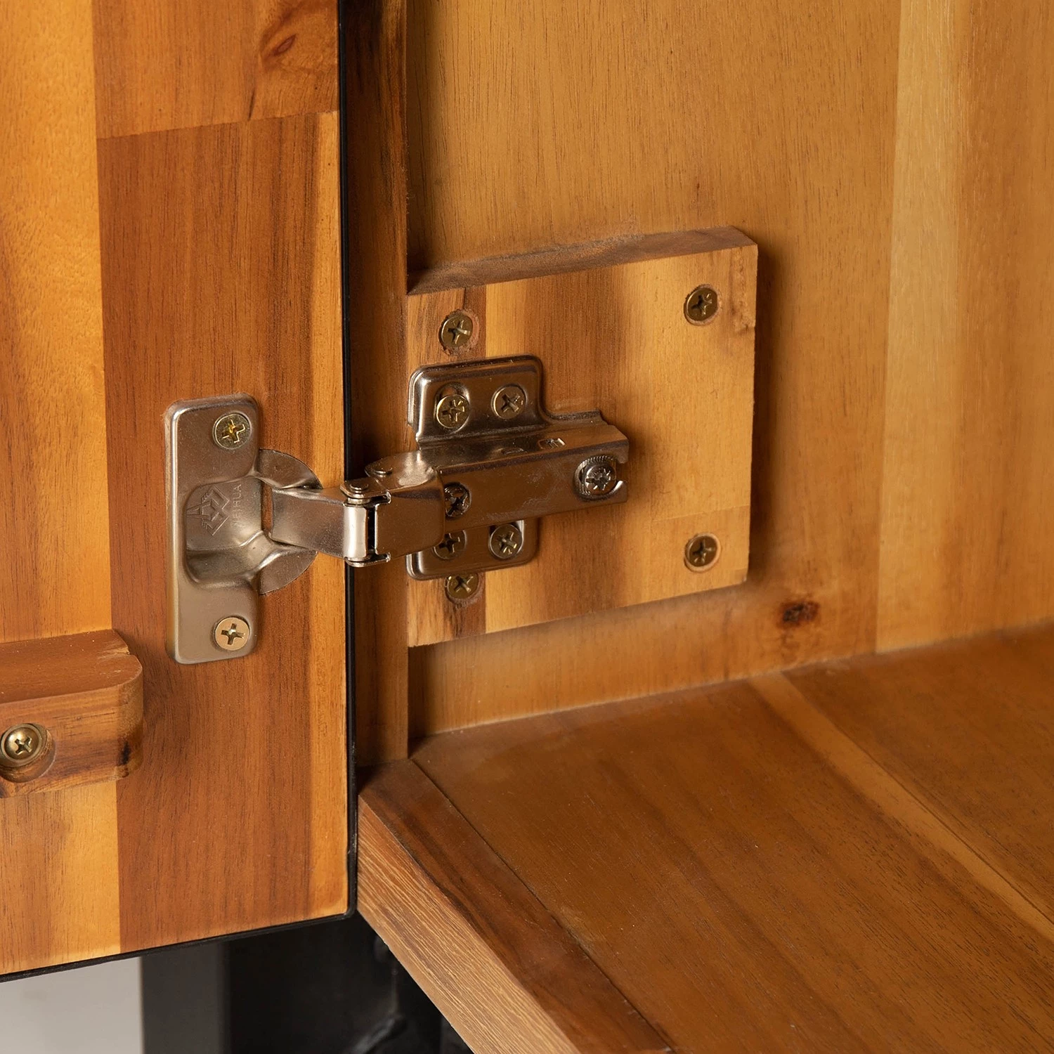 Ars manufacti Buffet Urban Industry IV - Partiellement en acacia massif / Métal - Acacia / Noir 18 Ars manufacti Buffet Urban Industry IV - Partiellement en acacia massif / Métal - Acacia / Noir – Image 18