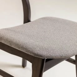 Norrwood Chaises Varkaus III (lot de 2) - Tissu / Placage en frêne et hévéa massif - gris clair / Frêne foncé -Meubles de salle à manger Soldes Magasin 1000225994 200917 06372600119 DETAILS P000000001000225994