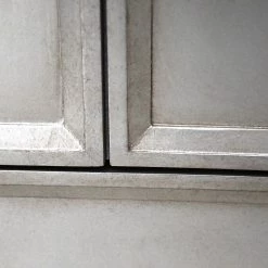 Red Living Commode Tilloloy - Blanc / Argenté / Noir -Meubles de salle à manger Soldes Magasin 1000242718 210121 08085000043 DETAILS P000000001000242718