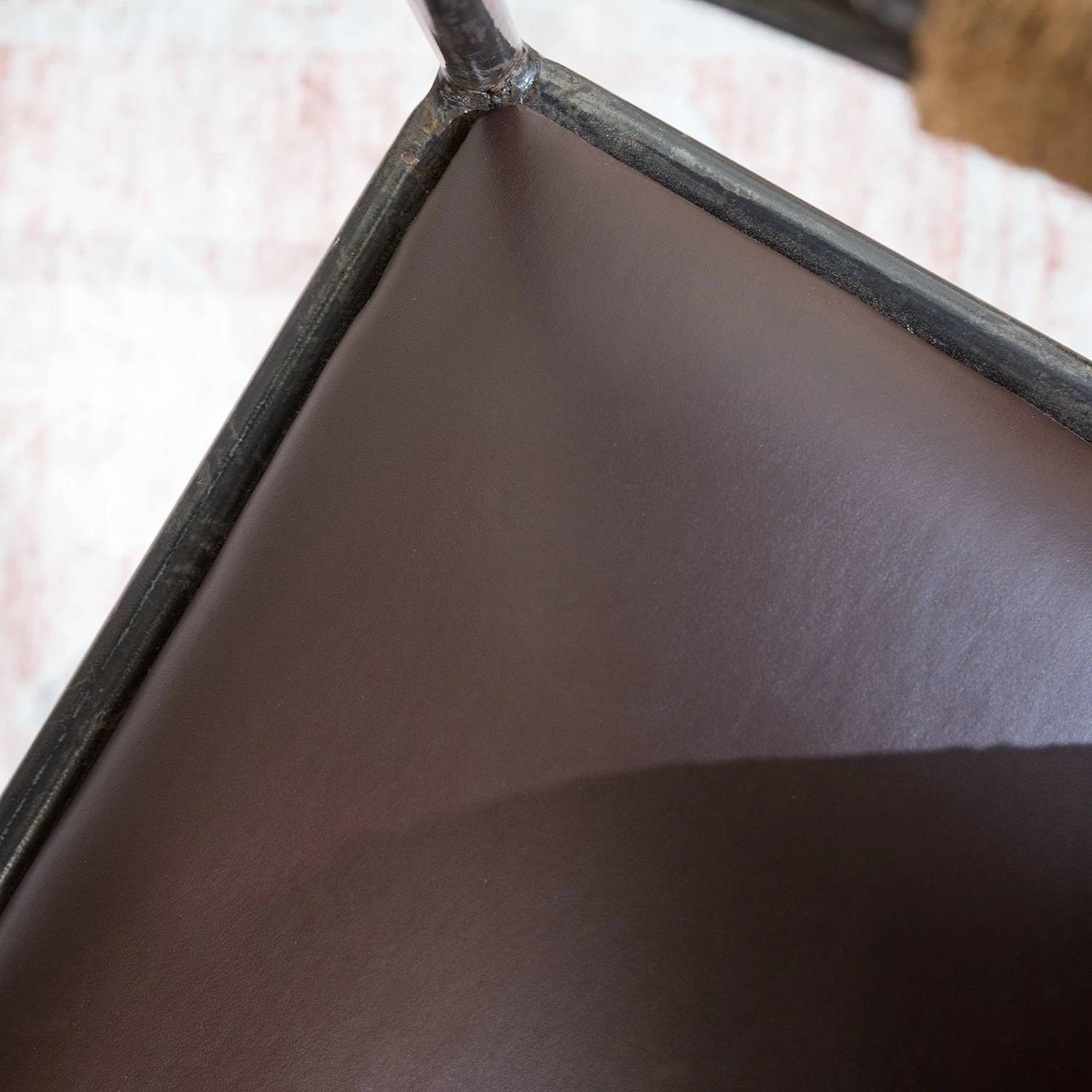 Ars manufacti Chaise à accoudoirs Dissay - Jute tressé / Fer - Naturel / Noir 13 Ars manufacti Chaise à accoudoirs Dissay - Jute tressé / Fer - Naturel / Noir – Image 13