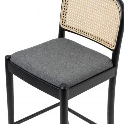 Studio Copenhagen Chaise de bar Cutis - Rotin et tissu / Hêtre massif - Gris 13 Studio Copenhagen Chaise de bar Cutis - Rotin et tissu / Hêtre massif - Gris -Meubles de salle à manger Soldes Magasin 1000273458 220420 050 DETAILS P000000001000273458