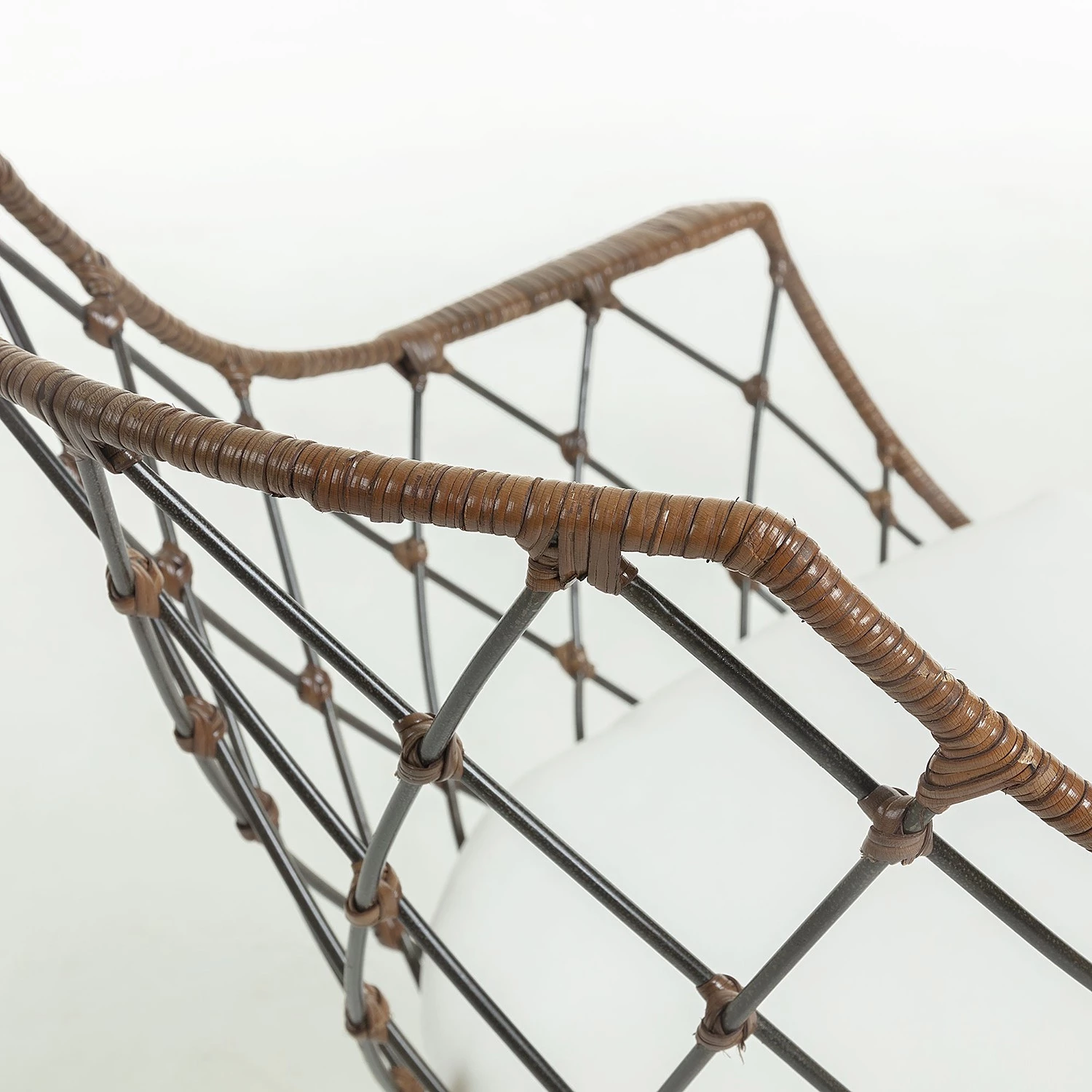 Ars manufacti Chaises Edison (lot de 2) - Rotin / Acier - Marron clair / Anthracite 6 Ars manufacti Chaises Edison (lot de 2) - Rotin / Acier - Marron clair / Anthracite – Image 6