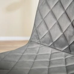 Ars manufacti Chaises capitonnées Trevo I (lot de 2) - Gris lumineux -Meubles de salle à manger Soldes Magasin 1000274876 220517 035 DETAILS P000000001000274876