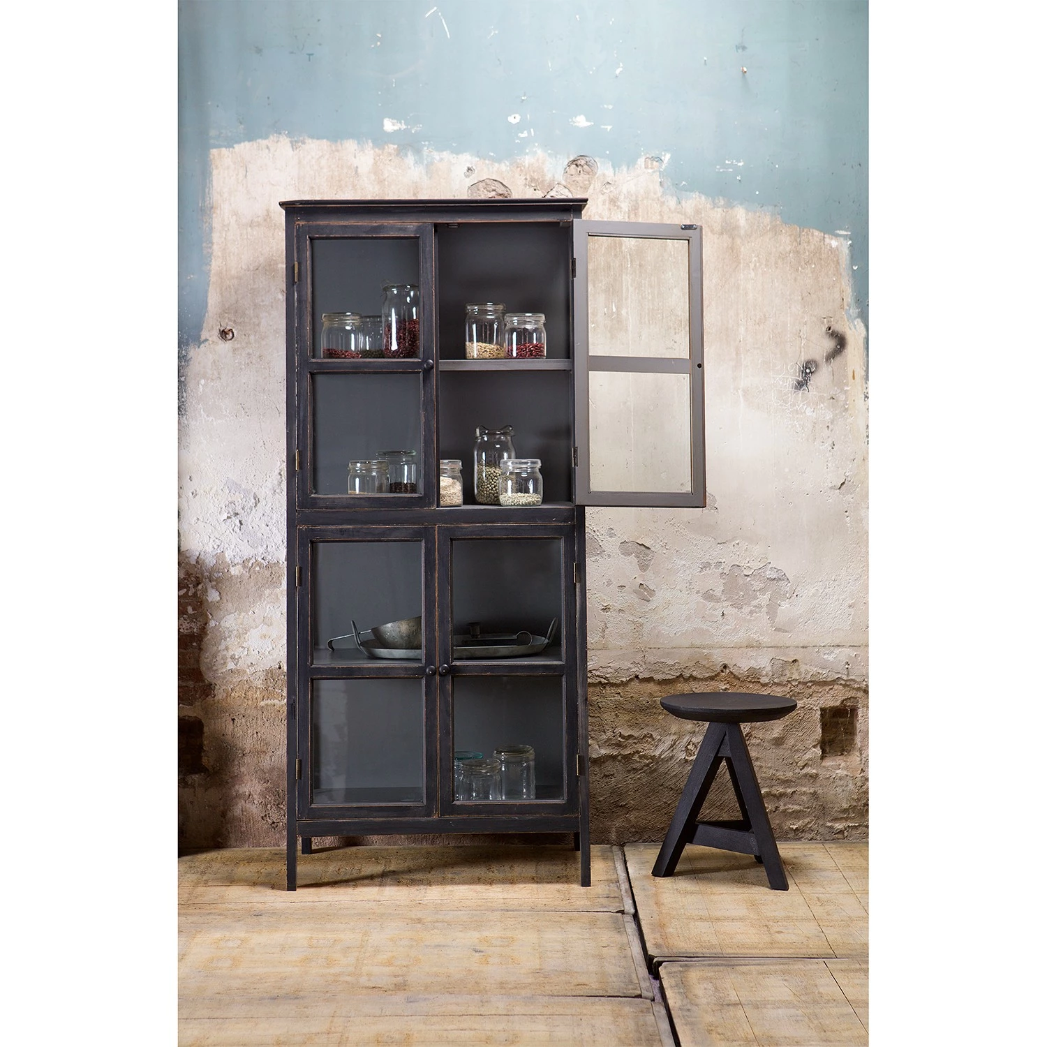 Red Living Vitrine Egelev - Pin massif - Noir vieilli 4 Red Living Vitrine Egelev - Pin massif - Noir vieilli – Image 4