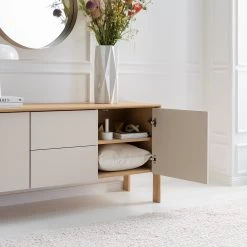 Studio Copenhagen Enfilade Maayka I - Partiellement en chêne massif - Blanc / Chêne clair -Meubles de salle à manger Soldes Magasin 1000277378 220905 021 MOOD DETAILS P000000001000277378 mood