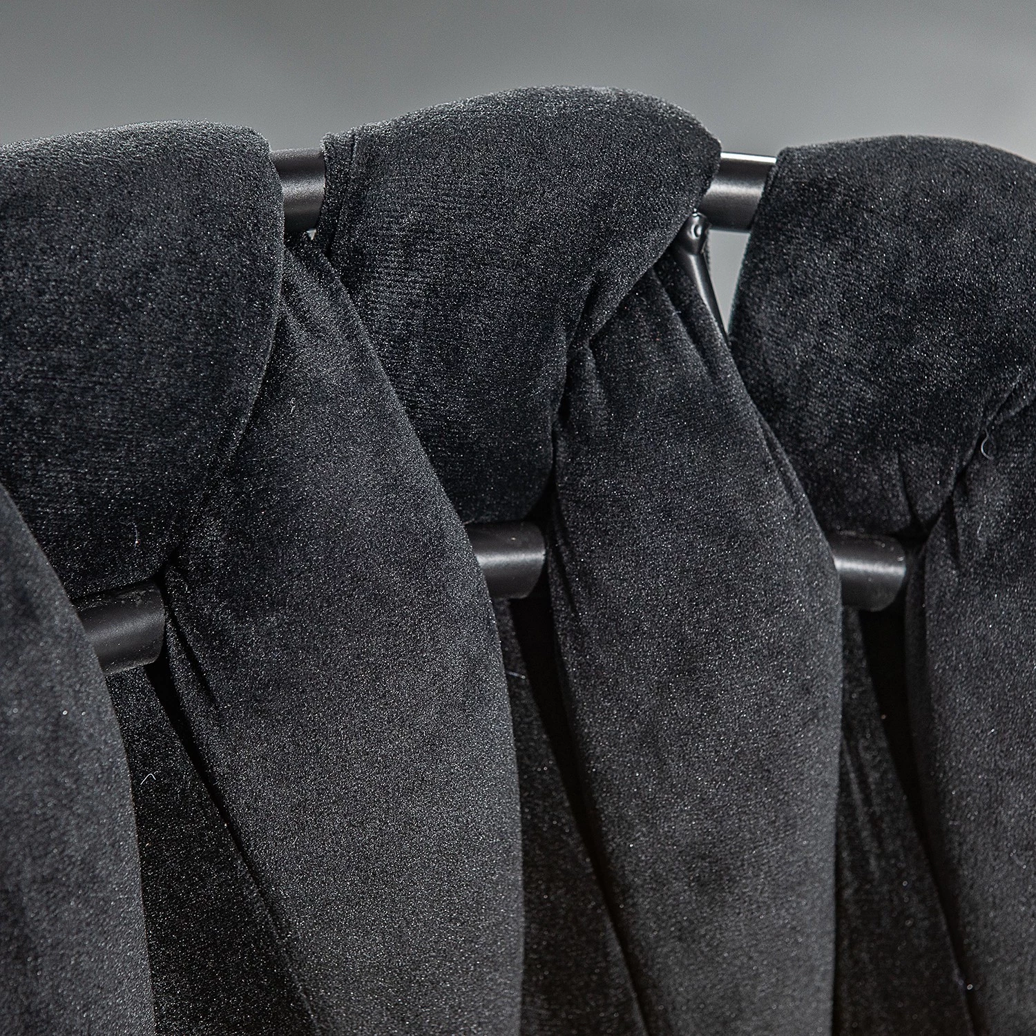 Jack & Alice Chaise à accoudoirs Feltham - Noir 10 Jack & Alice Chaise à accoudoirs Feltham - Noir – Image 10