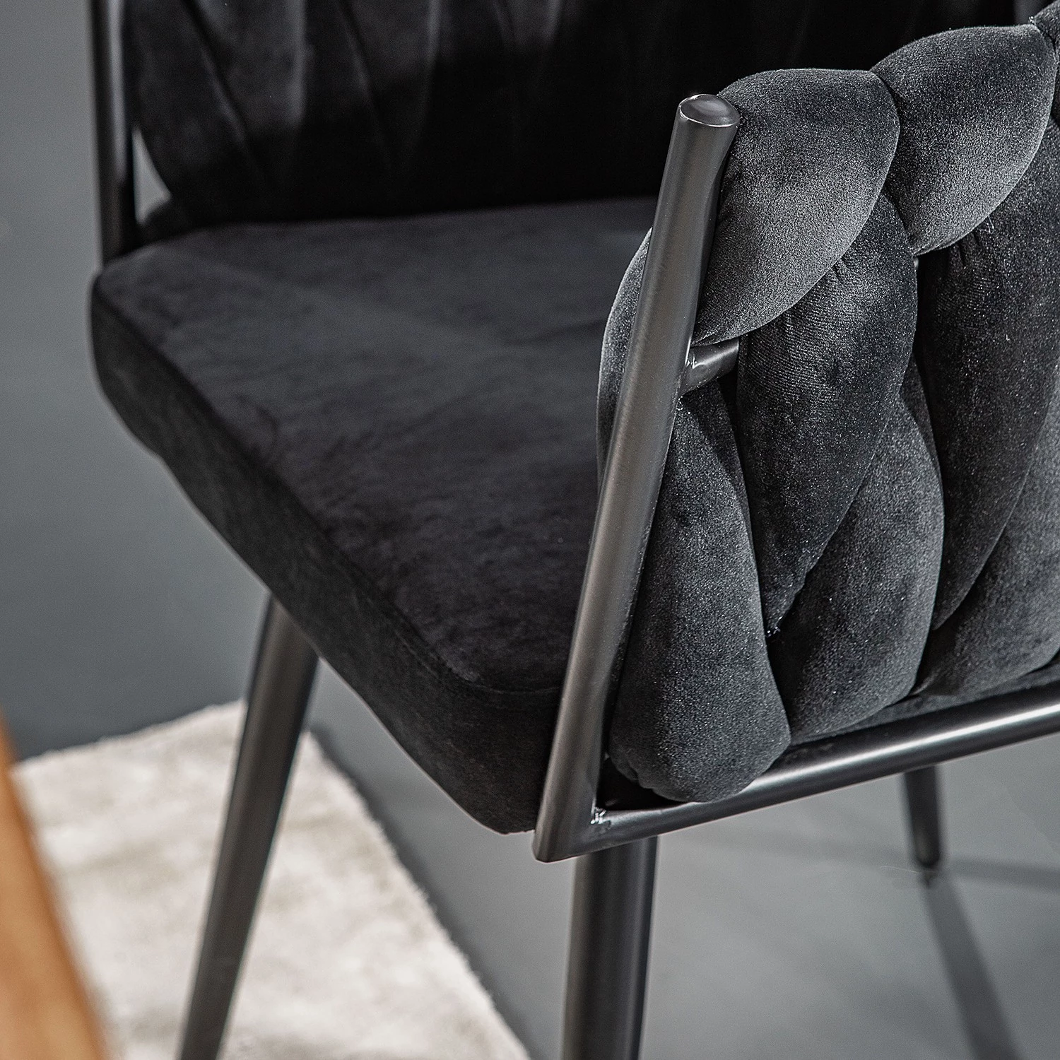 Jack & Alice Chaise à accoudoirs Feltham - Noir 12 Jack & Alice Chaise à accoudoirs Feltham - Noir – Image 12