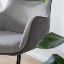 Fredriks Chaise à accoudoirs Altoona - Tissage à plat / Métal - Gris foncé et gris clair / Noir mat 29 Fredriks Chaise à accoudoirs Altoona - Tissage à plat / Métal - Gris foncé et gris clair / Noir mat -Meubles de salle à manger Soldes Magasin 1000285151 220819 035 DETAILS P000000001000285151