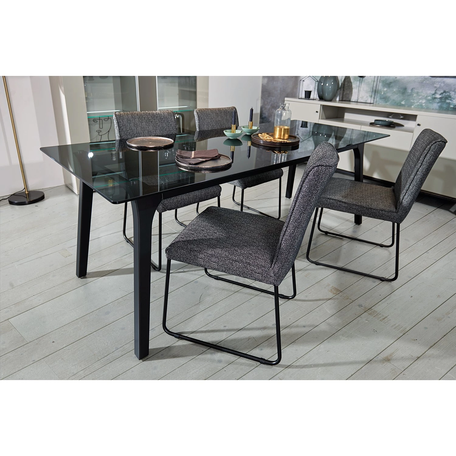 Now! by hülsta Table Hülsta now T23 - Verre teinté / Hêtre massif - Noir - Largeur : 220 cm 4 Now! by hülsta Table Hülsta now T23 - Verre teinté / Hêtre massif - Noir - Largeur : 220 cm – Image 4