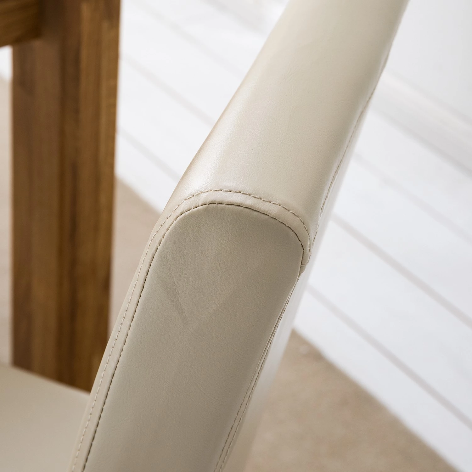 Ars Natura Chaise capitonnée Nella I - Beige - Lot de 4 11 Ars Natura Chaise capitonnée Nella I - Beige - Lot de 4 – Image 11