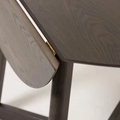 Loftscape Table Mobara - Frêne / Hévéa - Placage de frêne / Hévéa massif -Meubles de salle à manger Soldes Magasin 1000340187 220414 050 DETAILS P000000001000340187