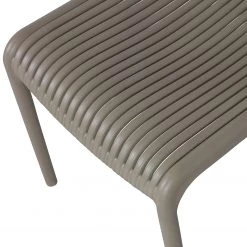 Loftscape Chaises Schönberg (lot de 4) - Taupe 18 Loftscape Chaises Schönberg (lot de 4) - Taupe -Meubles de salle à manger Soldes Magasin 1000344495 220414 034 DETAILS P000000001000344495