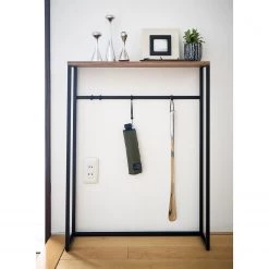 Yamazaki Console Tower - Frêne massif / Métal - Noir -Meubles de salle à manger Soldes Magasin 1000347253 220505 021 MOOD DETAILS P000000001000347253 mood