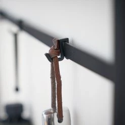 Yamazaki Console Tower - Frêne massif / Métal - Noir -Meubles de salle à manger Soldes Magasin 1000347253 220505 035 DETAILS P000000001000347253