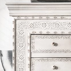 Ridgevalley Commode Missoula - Manguier massif - Blanc vintage 8 Ridgevalley Commode Missoula - Manguier massif - Blanc vintage -Meubles de salle à manger Soldes Magasin 1000359912 220624 030 DETAILS P000000001000359912