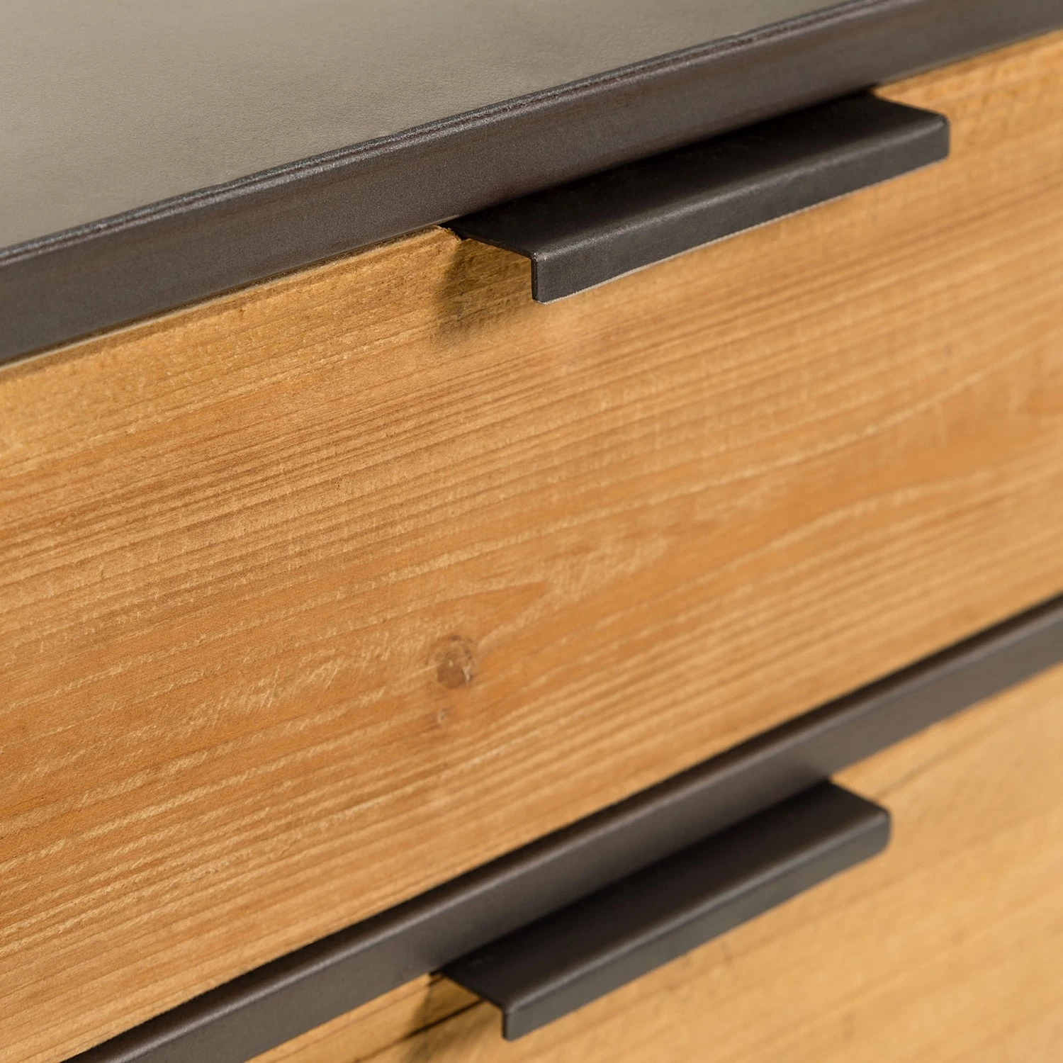 Red Living Buffet Kisumu - Cannage / Fer - Marron / Noir 13 Red Living Buffet Kisumu - Cannage / Fer - Marron / Noir – Image 13