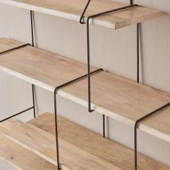 Butlers Étagère murale LIMBO - Chêne massif / Aluminium - Noir / Naturel -Meubles de salle à manger Soldes Magasin 1000365681 220728 021 MOOD DETAILS P000000001000365681 mood