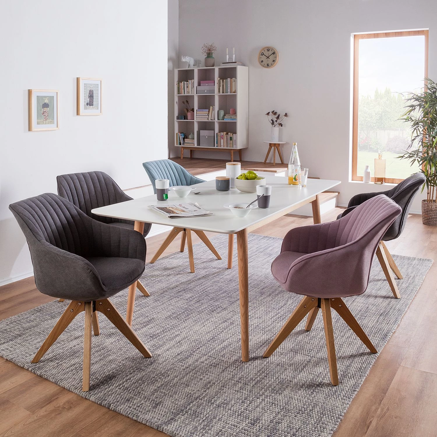 Mørteens Chaise à accoudoirs Ermelo I - rotatif - Tissu / Chêne massif - Bleu clair - 1 set 2 Mørteens Chaise à accoudoirs Ermelo I - rotatif - Tissu / Chêne massif - Bleu clair - 1 set – Image 2