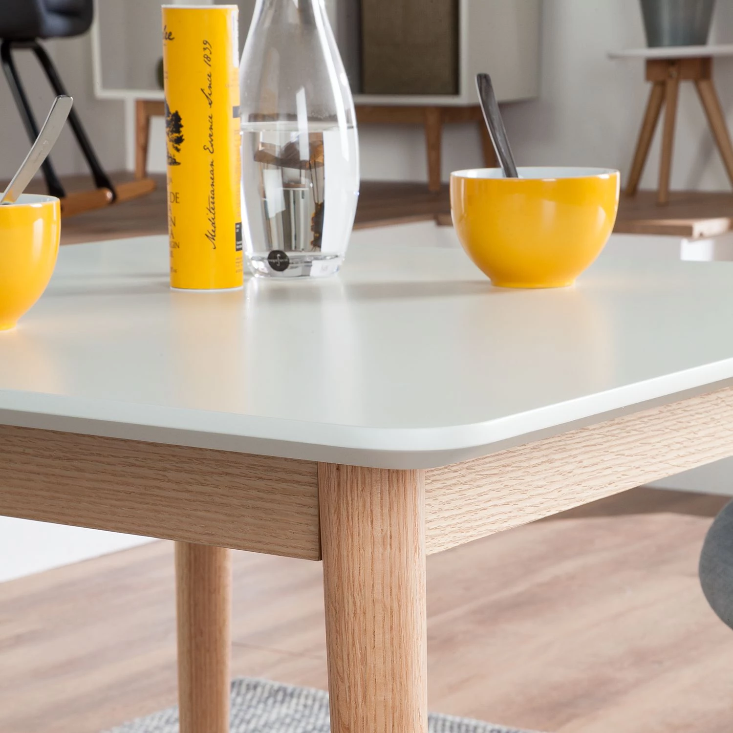 Mørteens Table Lindholm III - Partiellement en chêne massif - 80 x 80 cm 5 Mørteens Table Lindholm III - Partiellement en chêne massif - 80 x 80 cm – Image 5